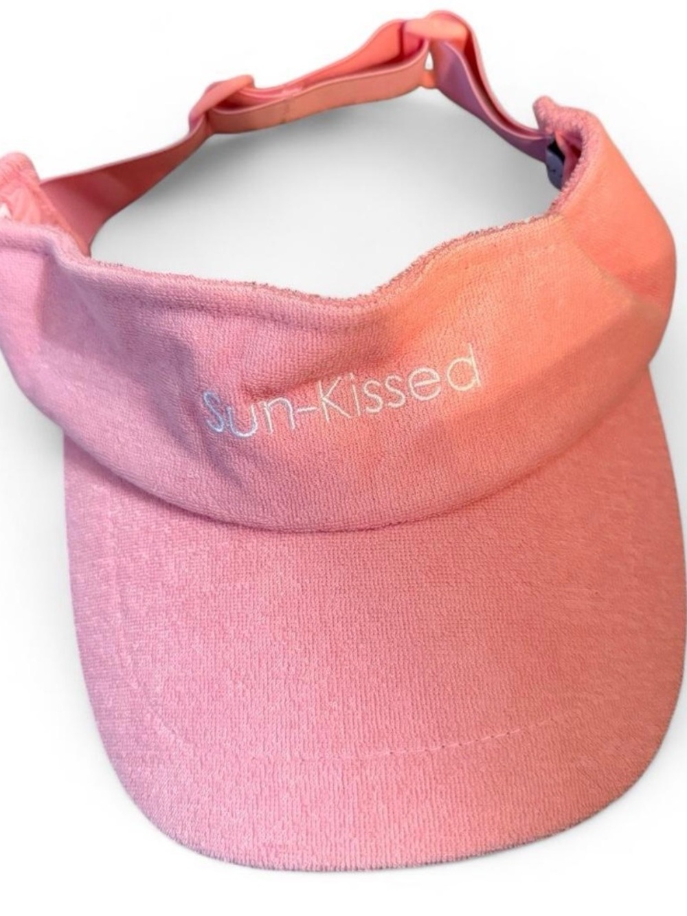 Maybelline New York Sun-kissed Bright Pink Visor
